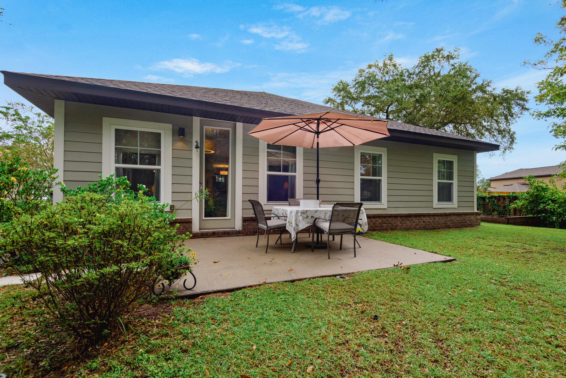 43 Hollyn Court Freeport, FL 32439 - Photo 34 of 35 a view of a house with patio