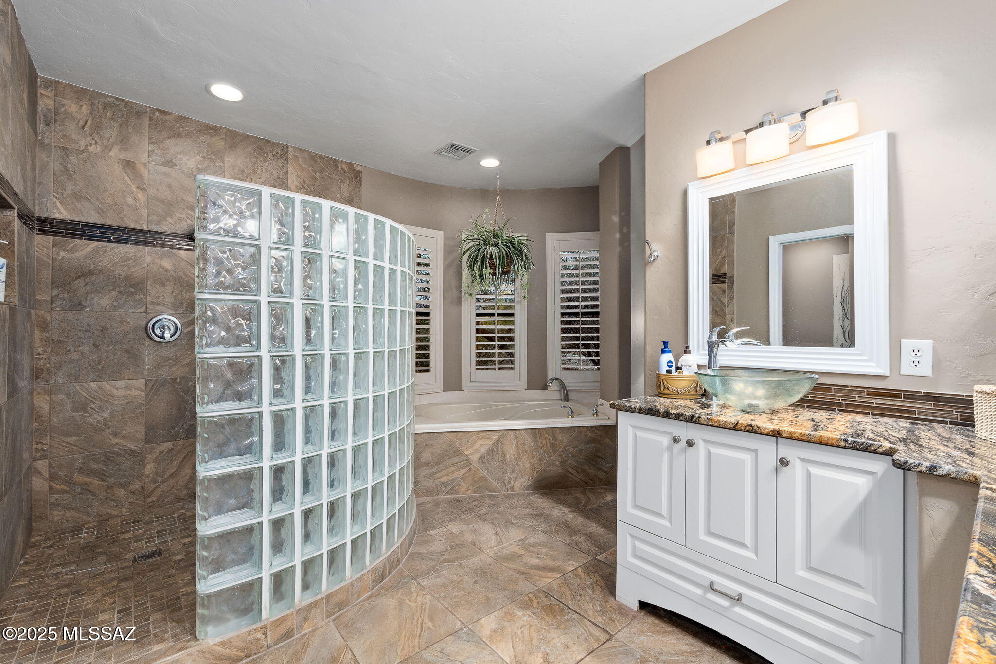 955 West Silver Spring Place Oro Valley, AZ 85755 - Photo 20 of 35