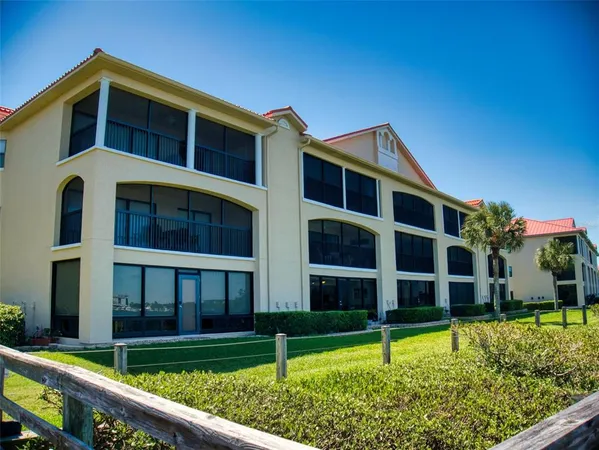 $4,000 | 448 Bouchelle Drive, Unit 305, New Smyrna Beach, FL 32169