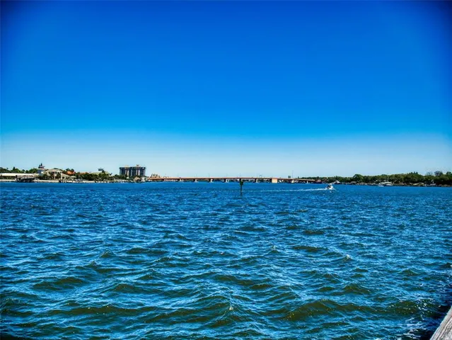 $4,000 | 448 Bouchelle Drive, Unit 305, New Smyrna Beach, FL 32169