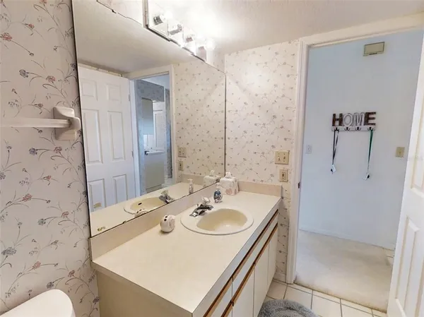 $4,000 | 448 Bouchelle Drive, Unit 305, New Smyrna Beach, FL 32169