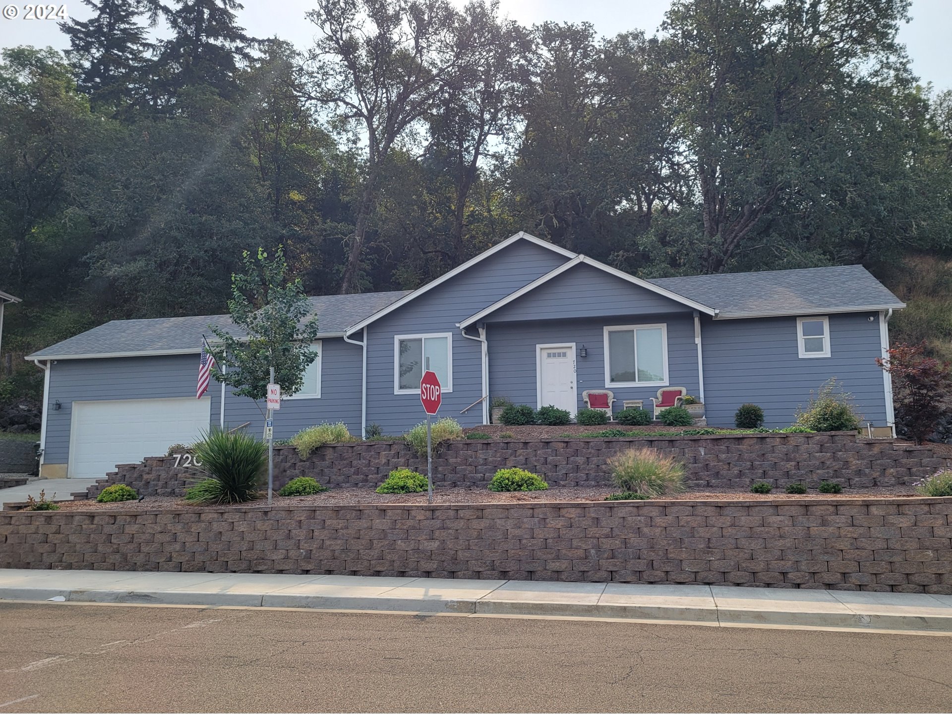 720 Southside Road Sutherlin, OR 97479 - Photo 1 of 24 Gallery Image 1