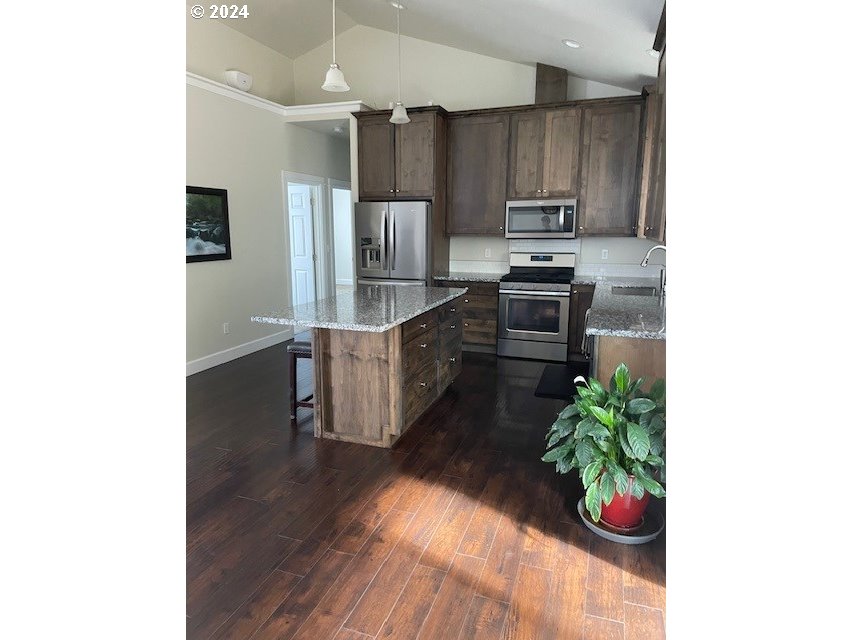 720 Southside Road Sutherlin, OR 97479 - Photo 4 of 24 Gallery Image 4