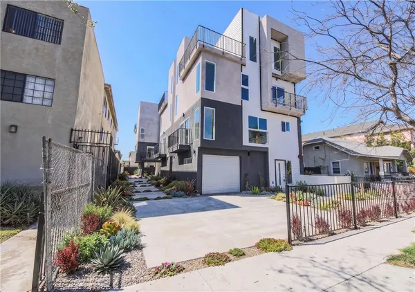 $4,125 | 5265 Cartwright Avenue, Unit 52651, North Hollywood, CA 91601