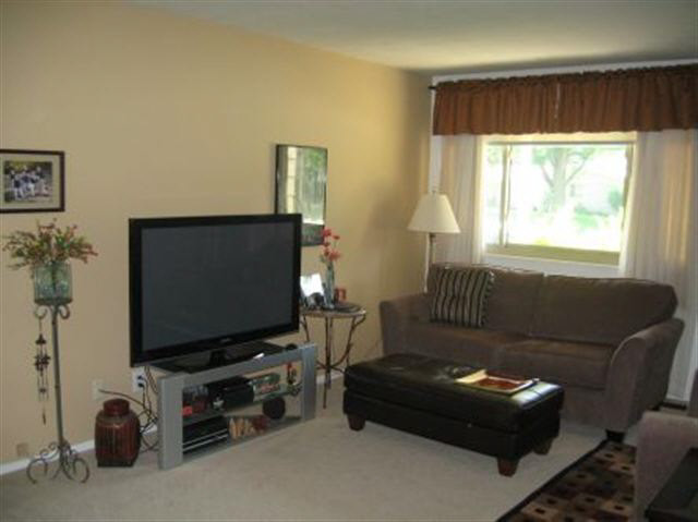 335 Sharon Road West Lafayette, IN 47906 - Photo 2 of 9