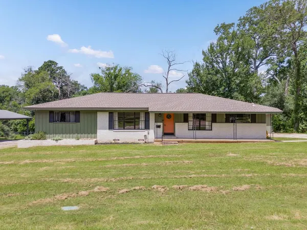 $245,000 | 137 Gardner Drive, Palestine, TX 75803