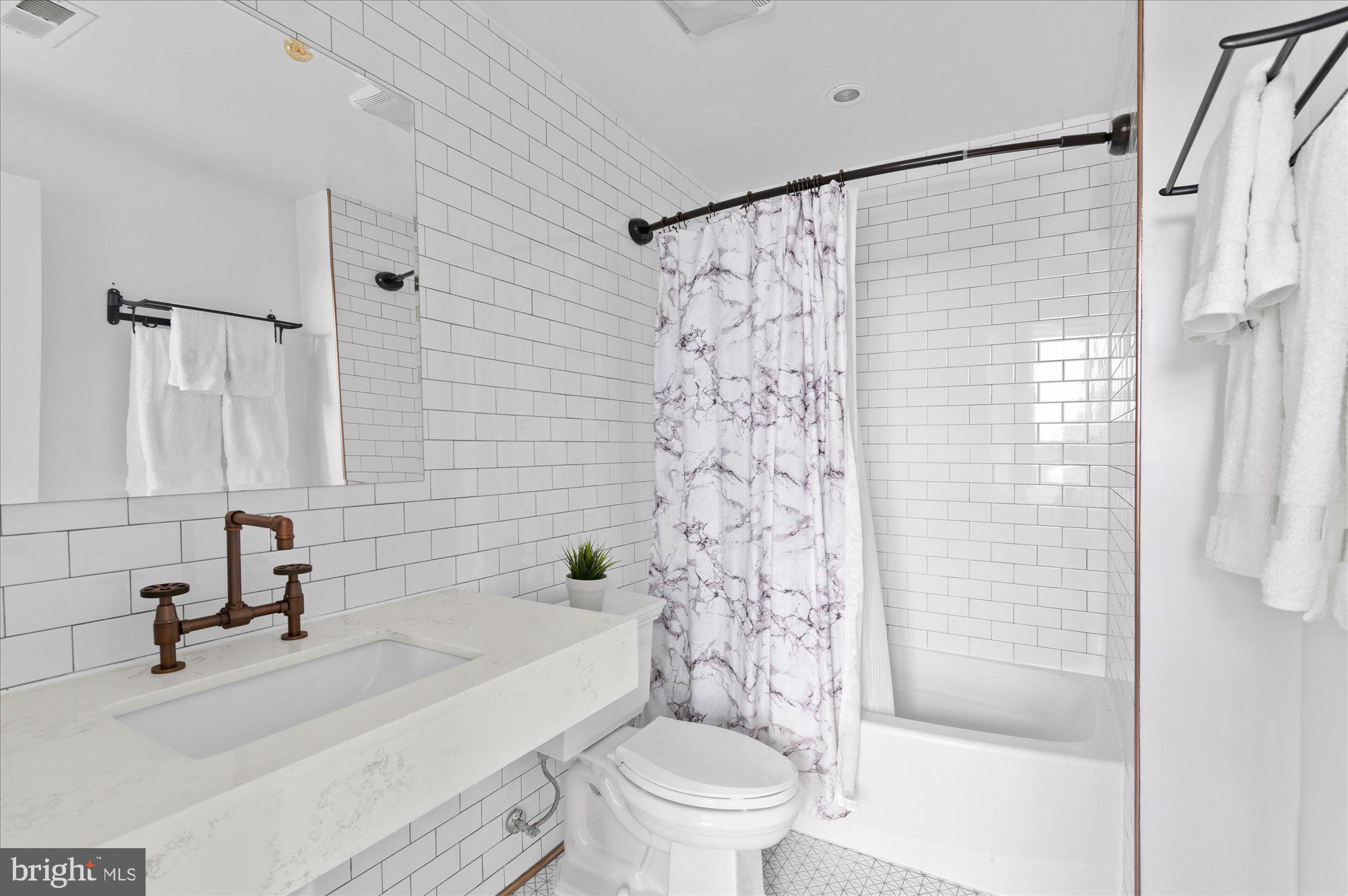1402 H Street Northeast, Unit 405 Washington, DC 20002 - Photo 11 of 15 Gallery Image 11