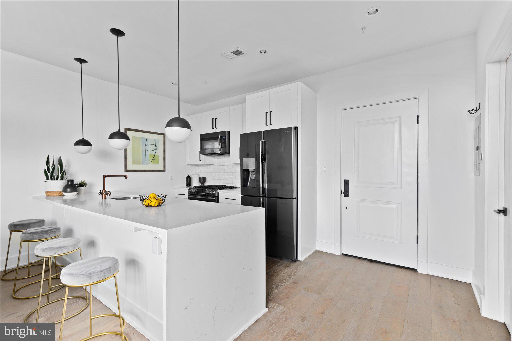 1402 H Street Northeast, Unit 405 Washington, DC 20002 - Photo 5 of 15 Gallery Image 5