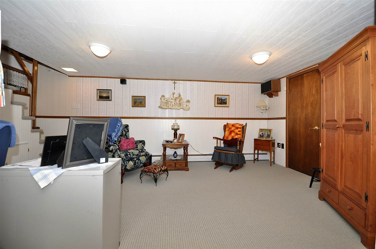 163 Applecrest Road Manchester, NH 03104 - Photo 15 of 20