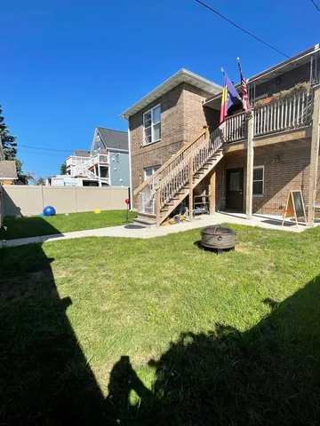 $2,650 | 1986 Pine Street, Unit 1, Des Plaines, IL 60018