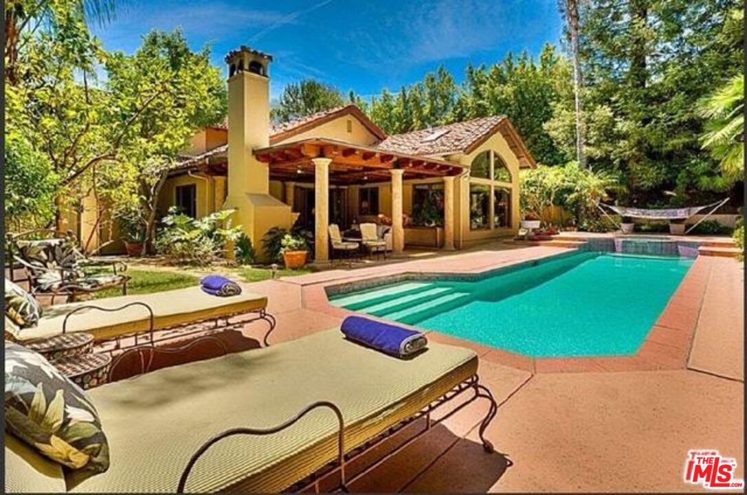 12090 Summit Circle Beverly Hills, CA 90210 - Photo 2 of 24