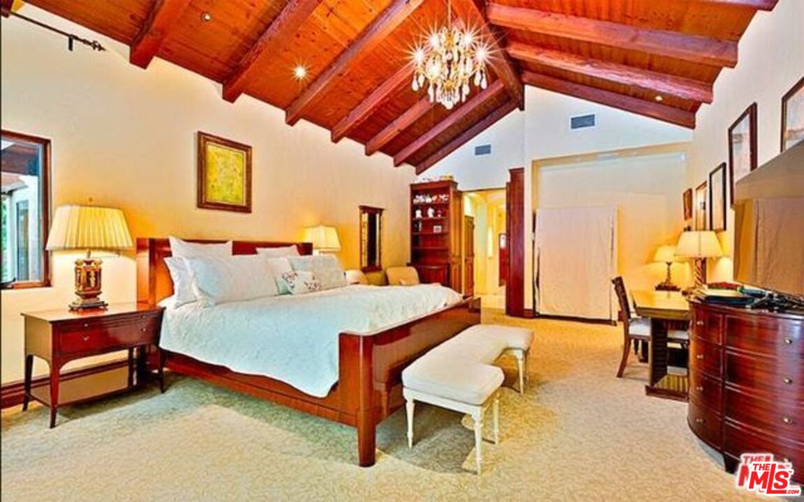 12090 Summit Circle Beverly Hills, CA 90210 - Photo 21 of 24