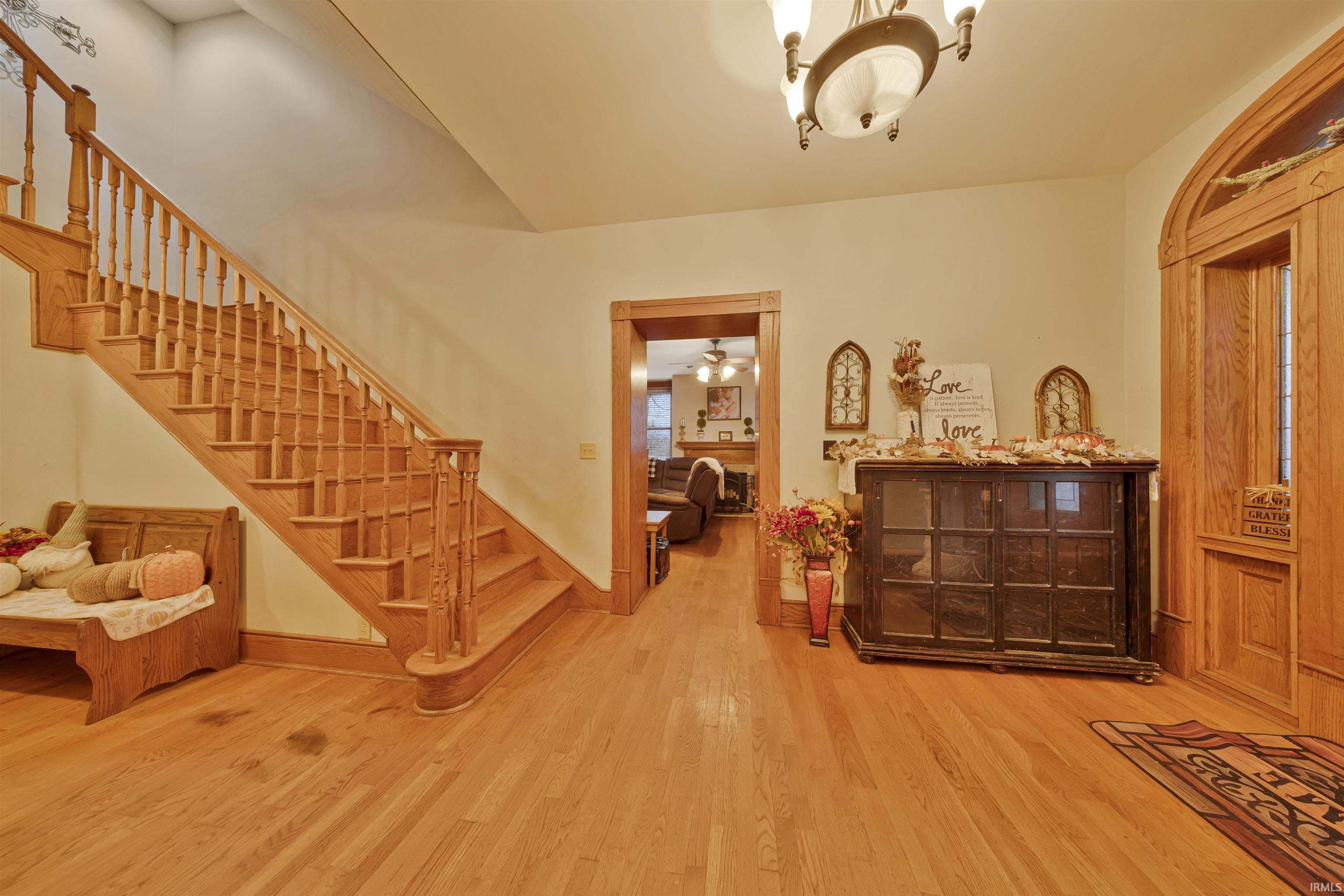 917 Mill Street Mount Vernon, IN 47620 - Photo 3 of 36