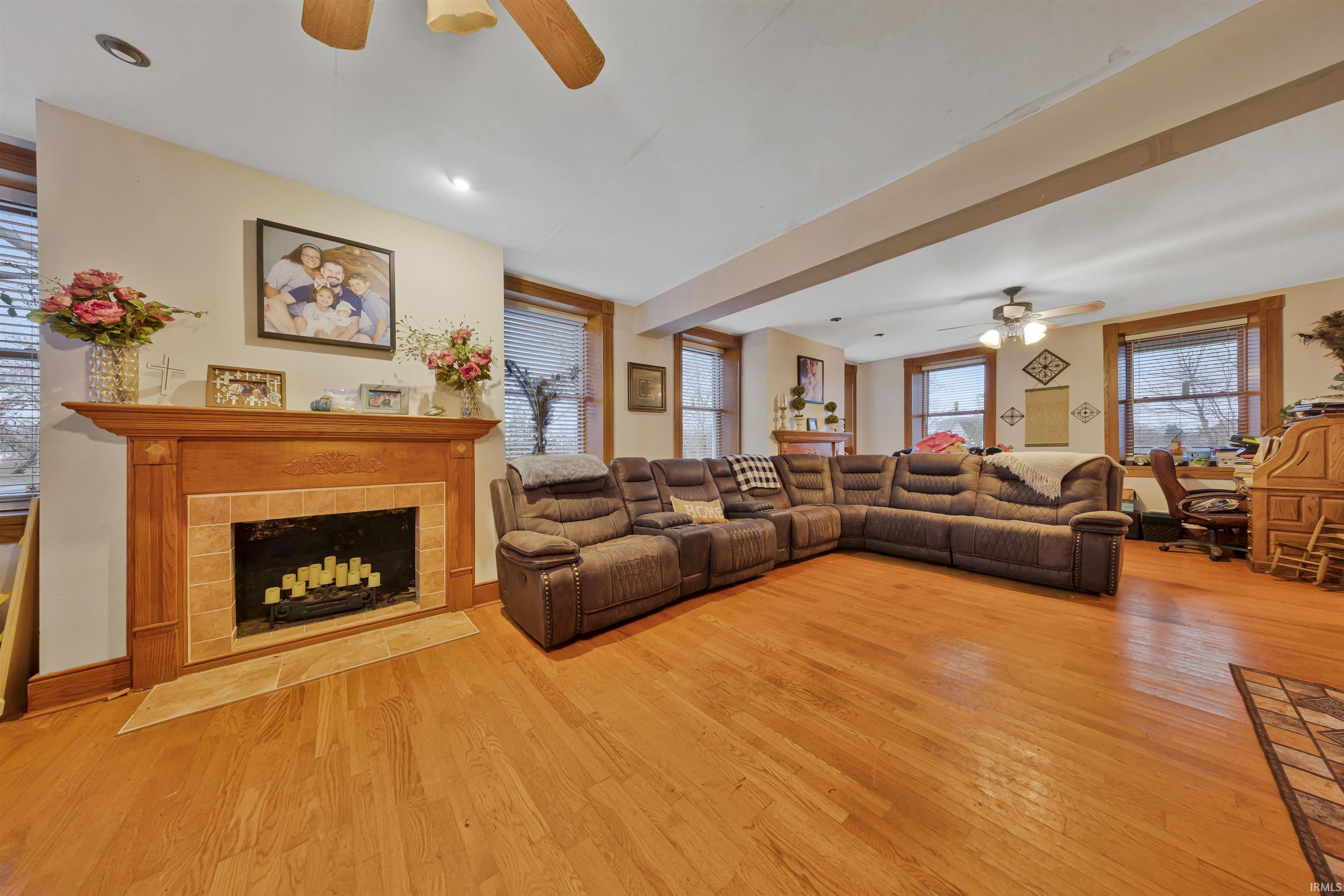 917 Mill Street Mount Vernon, IN 47620 - Photo 4 of 36