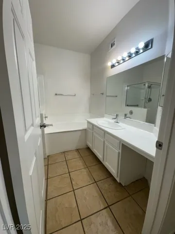 $1,795 | 1500 Oscar Court, Unit 104, Las Vegas, NV 89146