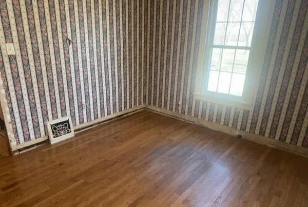 $114,900 | 107 North 3rd Street, Irvington, IL 62848