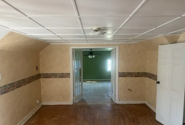 $114,900 | 107 North 3rd Street, Irvington, IL 62848