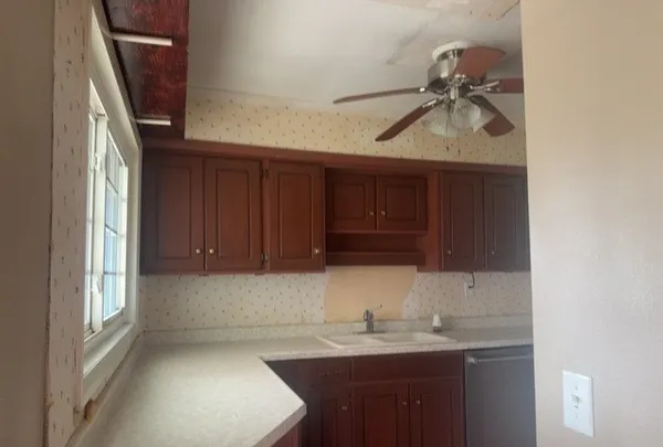 $114,900 | 107 North 3rd Street, Irvington, IL 62848