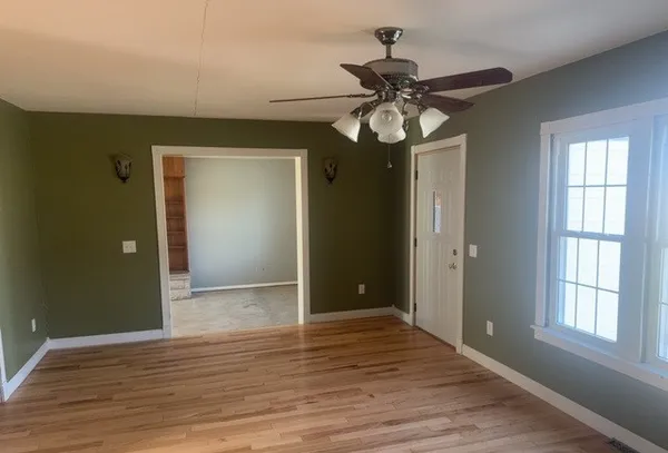 $114,900 | 107 North 3rd Street, Irvington, IL 62848