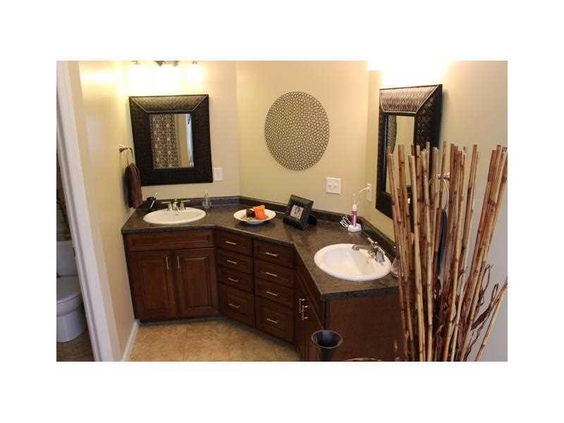 148 York Way Monaca, PA 15061 - Photo 12 of 25 Master Bath/Spa. Double sink with plenty of counter top space.