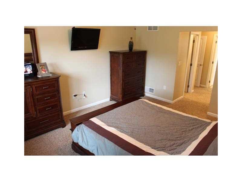 148 York Way Monaca, PA 15061 - Photo 10 of 25 Master Bedroom.