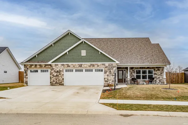 $519,900 | 10462 Chestnut Creek Boulevard, Fort Wayne, IN 46814
