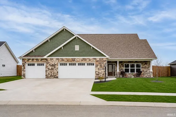 $519,900 | 10462 Chestnut Creek Boulevard, Fort Wayne, IN 46814