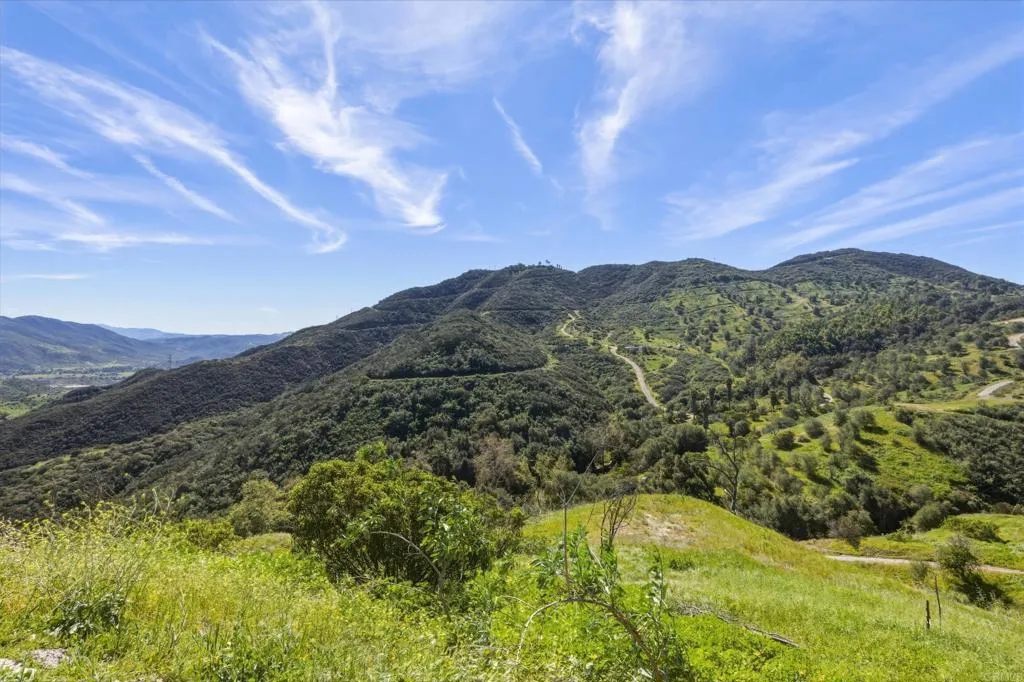 10148 Alex Fallbrook, CA 92028 - Photo 7 of 22 a view of mountains and valleys