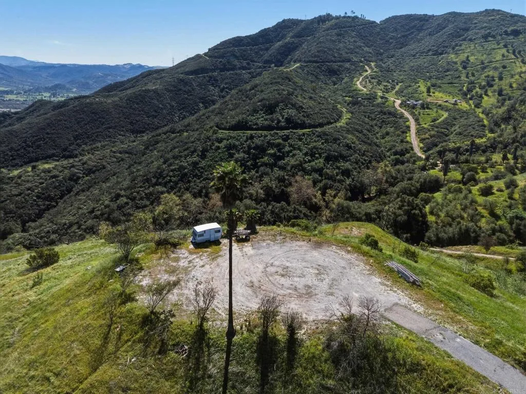 10148 Alex Fallbrook, CA 92028 - Photo 10 of 22 a view of a street