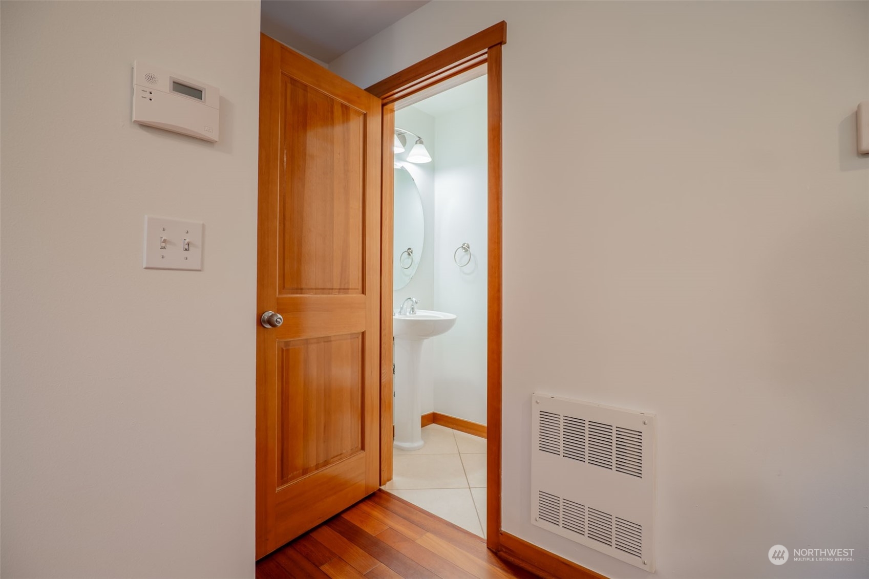 1614 North 46th Street, Unit A Seattle, WA 98103 - Photo 11 of 34