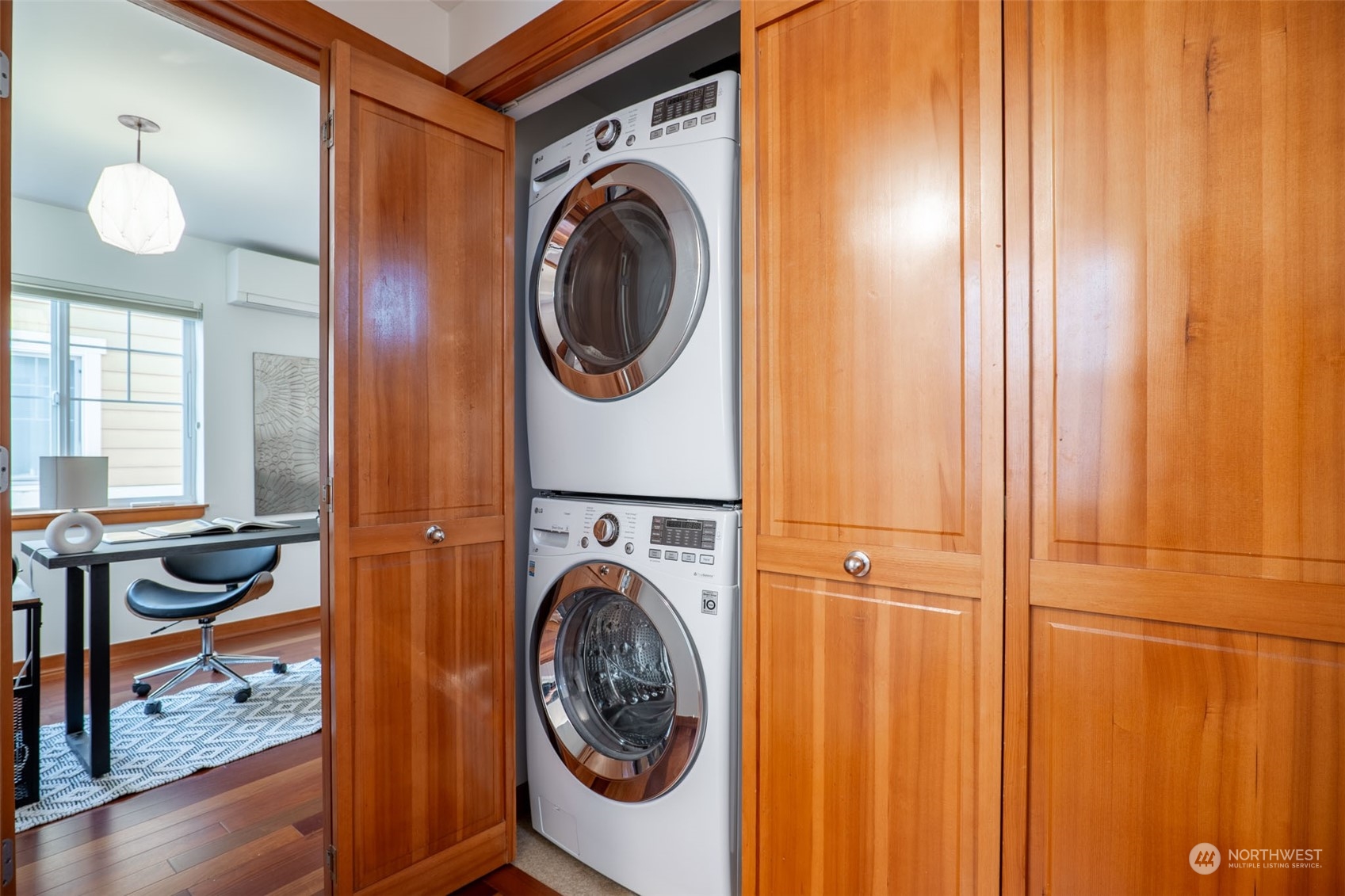 1614 North 46th Street, Unit A Seattle, WA 98103 - Photo 14 of 34