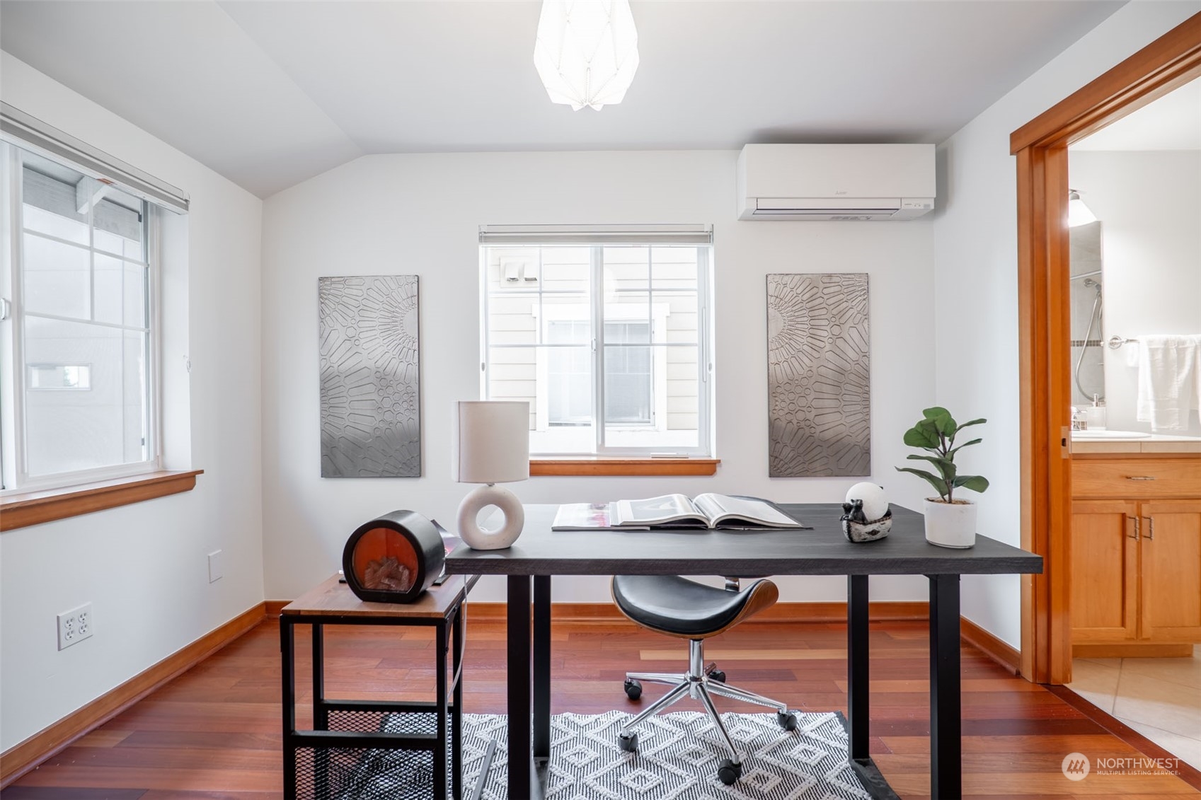 1614 North 46th Street, Unit A Seattle, WA 98103 - Photo 15 of 34
