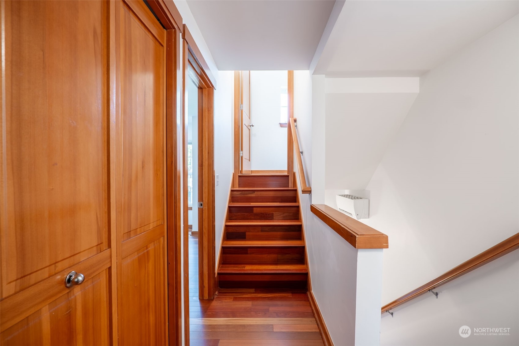 1614 North 46th Street, Unit A Seattle, WA 98103 - Photo 18 of 34