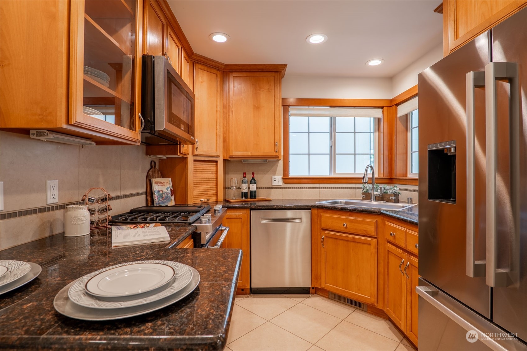 1614 North 46th Street, Unit A Seattle, WA 98103 - Photo 8 of 34