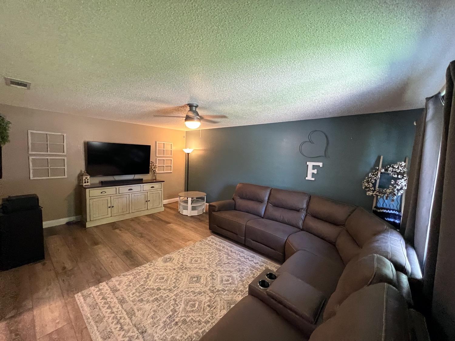 3156 Nottingham Avenue Merced, CA 95340 - Photo 16 of 31 Gallery Image 16