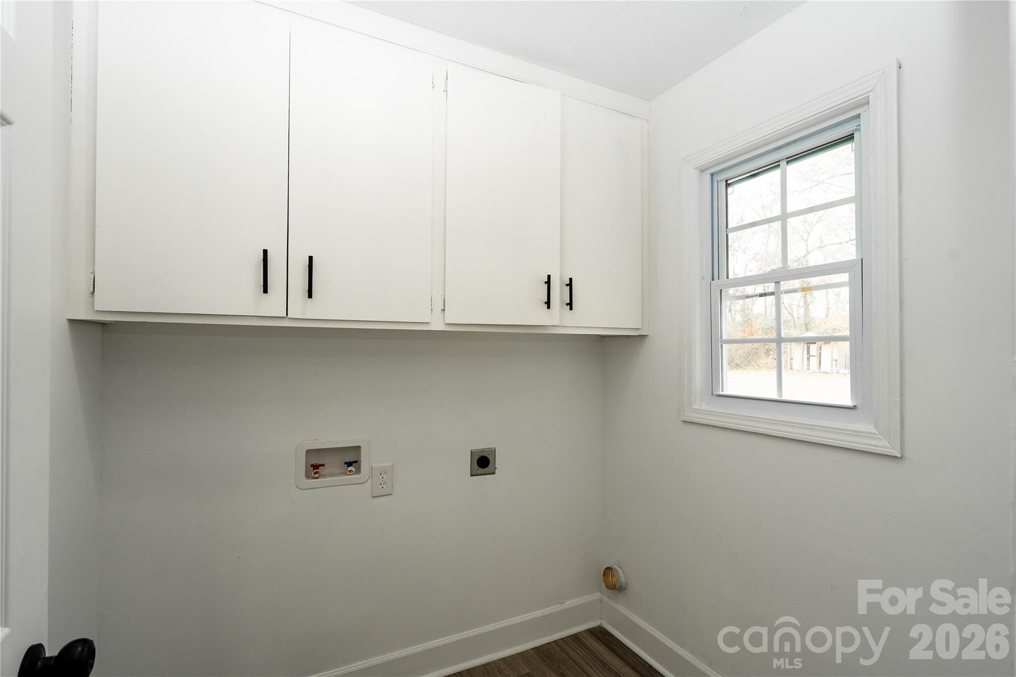 3115 Crestview Drive Florence, SC 29501 - Photo 27 of 35 a view of cabinets