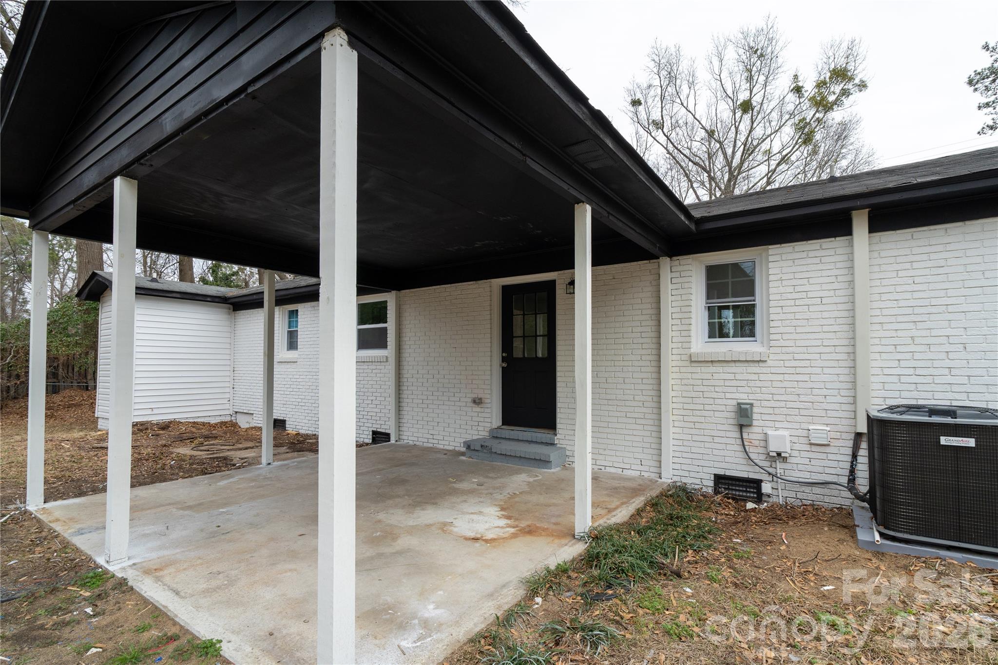 3115 Crestview Drive Florence, SC 29501 - Photo 31 of 35 a backyard of a house with seating space