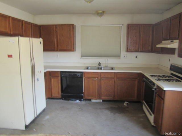 4029 Elmhurst Road Waterford, MI 48328 - Photo 4 of 9 kitchen