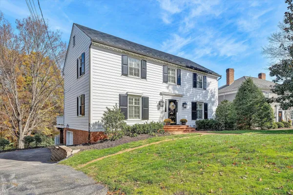 $785,000 | 727 White Oak Road Southwest, Roanoke, VA 24014