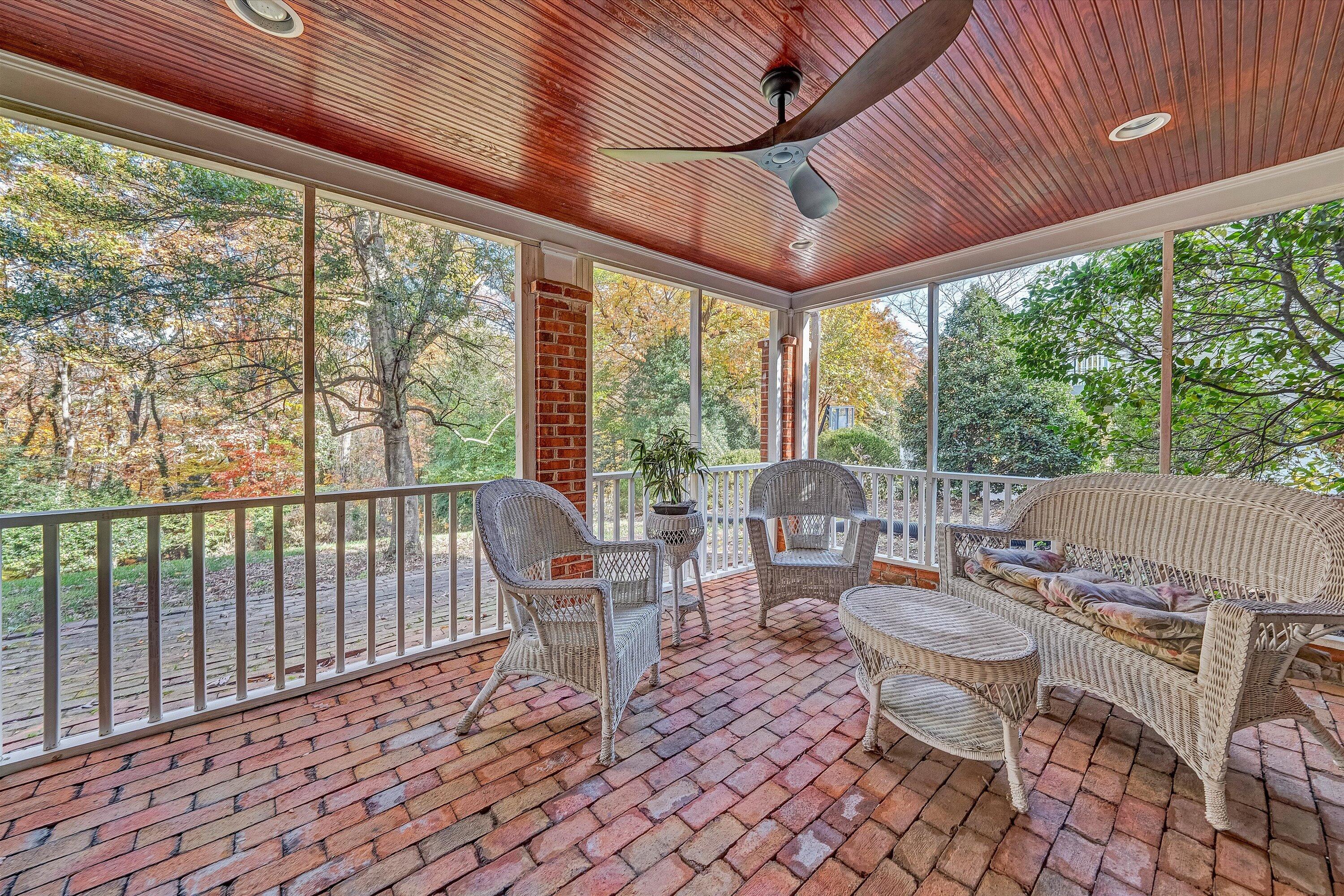 727 White Oak Road Southwest Roanoke, VA 24014 - Photo 41 of 52 a outdoor space with chairs