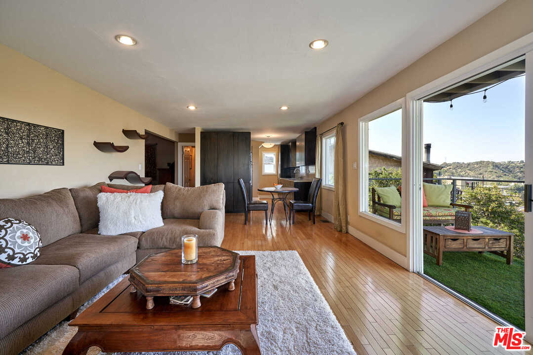 2150 Beech Knoll Road Los Angeles, CA 90046 - Photo 14 of 43