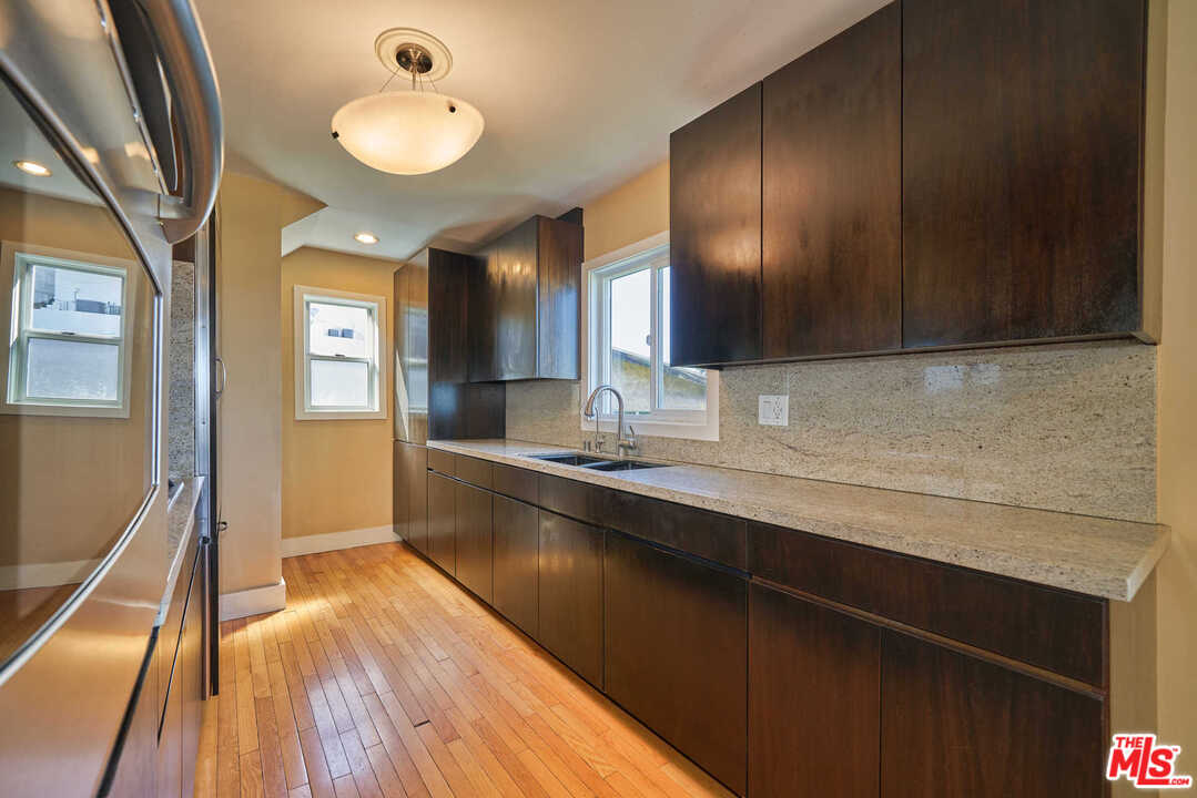 2150 Beech Knoll Road Los Angeles, CA 90046 - Photo 16 of 43