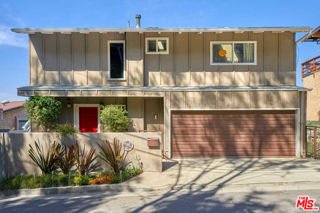 2150 Beech Knoll Road Los Angeles, CA 90046 - Photo 3 of 43