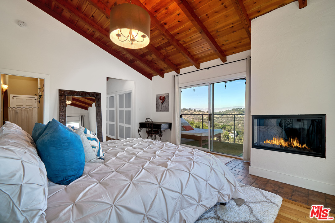 2150 Beech Knoll Road Los Angeles, CA 90046 - Photo 24 of 43