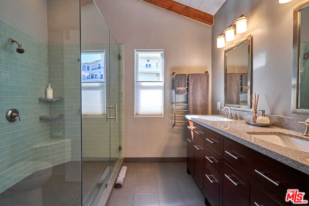 2150 Beech Knoll Road Los Angeles, CA 90046 - Photo 29 of 43