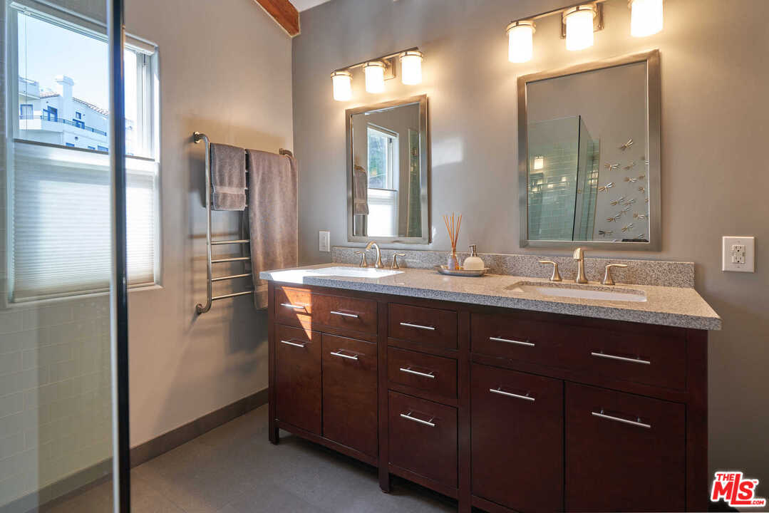 2150 Beech Knoll Road Los Angeles, CA 90046 - Photo 30 of 43