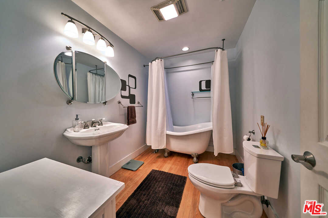 2150 Beech Knoll Road Los Angeles, CA 90046 - Photo 39 of 43