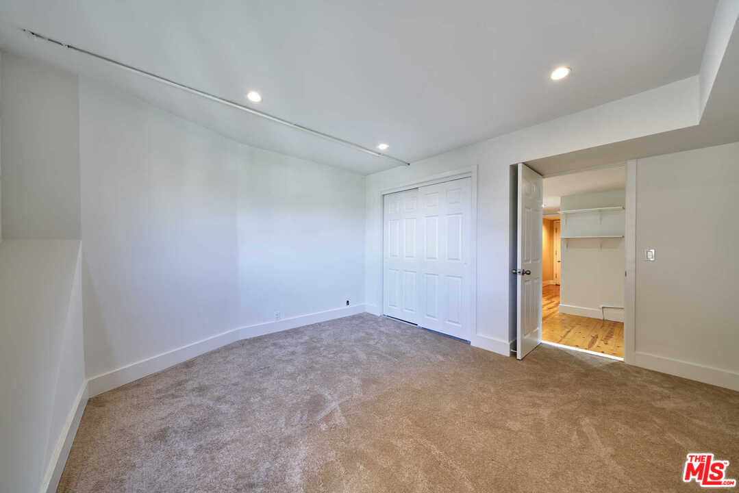 2150 Beech Knoll Road Los Angeles, CA 90046 - Photo 43 of 43