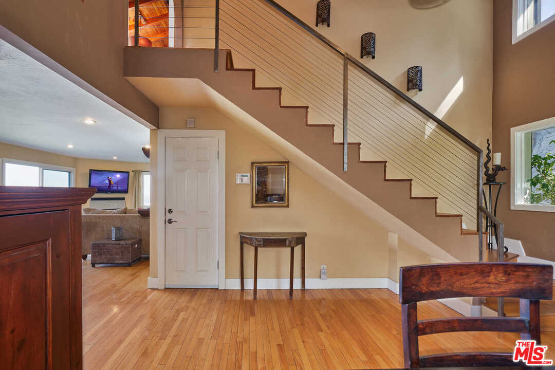 2150 Beech Knoll Road Los Angeles, CA 90046 - Photo 7 of 43