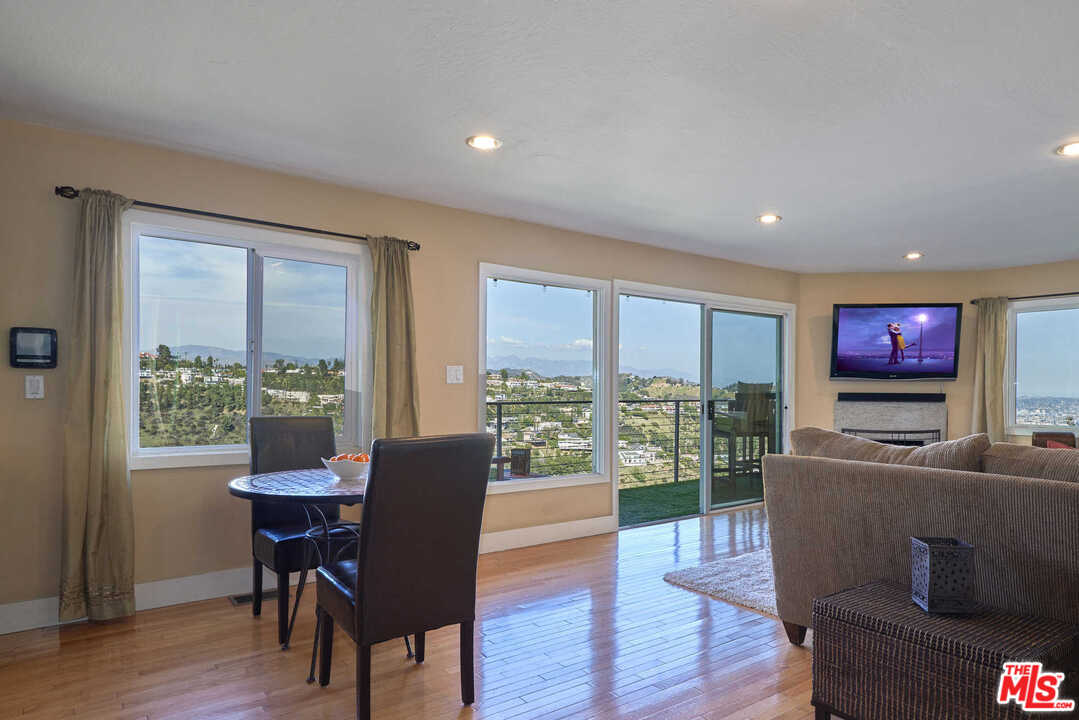 2150 Beech Knoll Road Los Angeles, CA 90046 - Photo 10 of 43